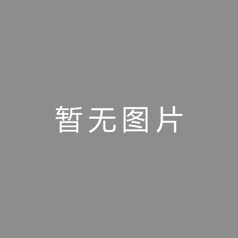 🏆播播播播约维奇力挺希罗：冷酷的白人小子砍下27分，他就是今晚最佳球员